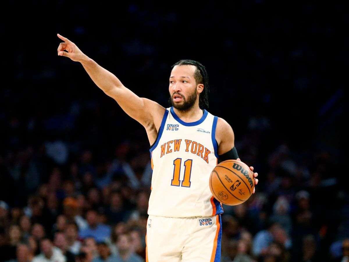 赛事观看-Shams：布伦森右脚踝扭伤将缺席与勇士的比赛