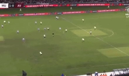 1658571984924070015.gif 1.gif